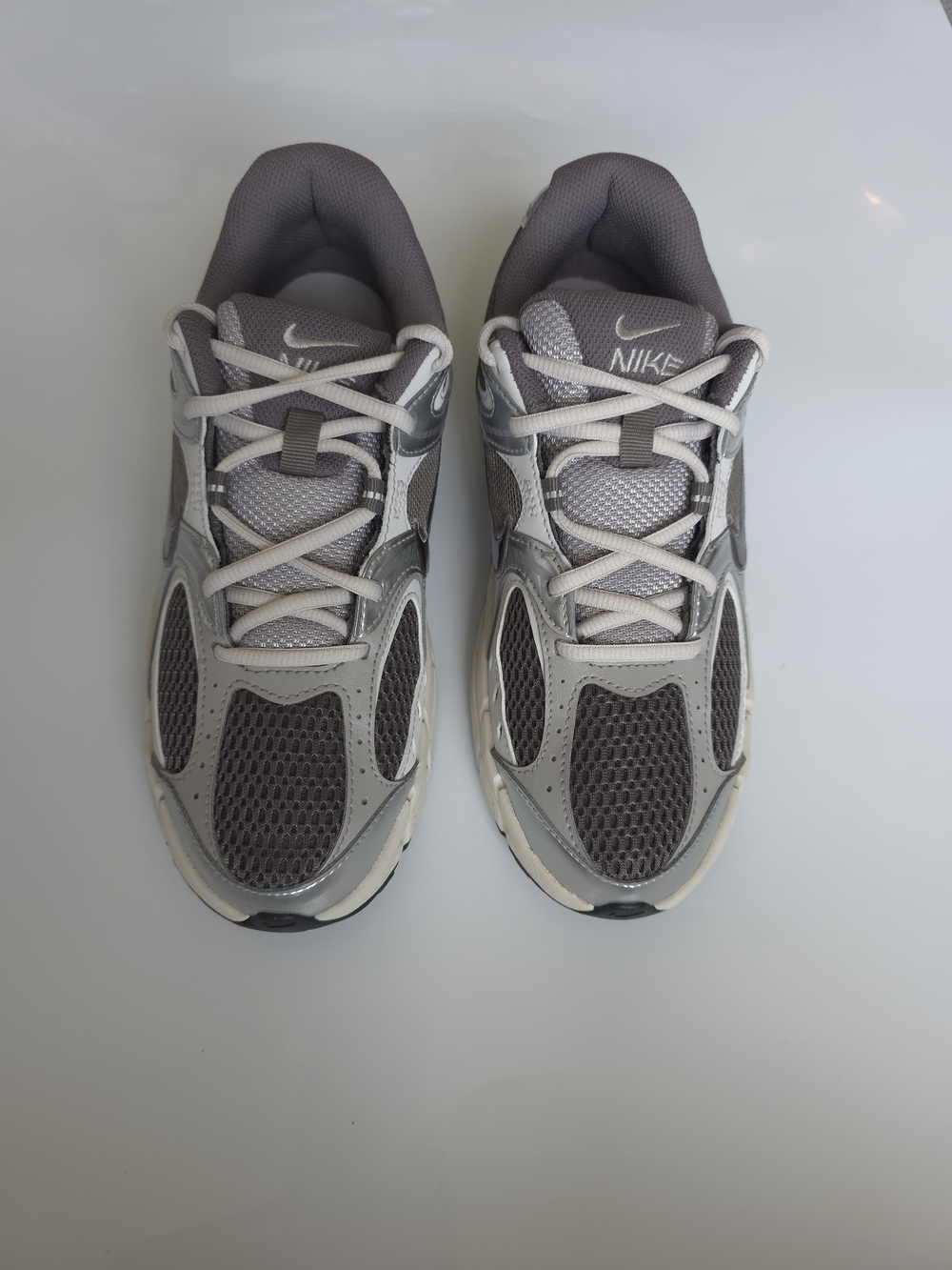 Nike V5 RNR GS Cave Stone Grey Black Size 6.5Y Youth New